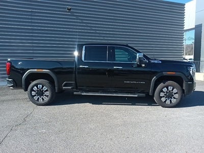 2025 GMC Sierra 2500HD Denali