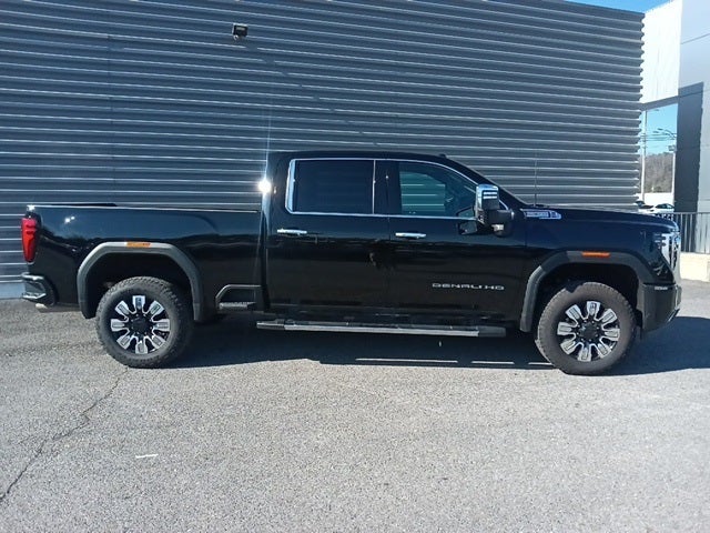 2025 GMC Sierra 2500HD Denali