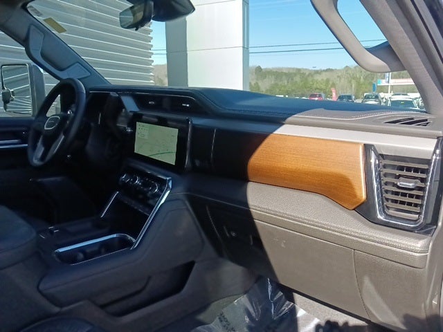 2025 GMC Sierra 2500HD Denali