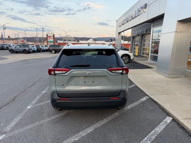 2023 Toyota RAV4 XLE