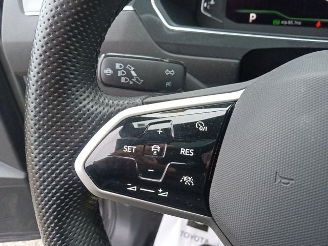 2023 Volkswagen Tiguan 2.0T SEL R-Line