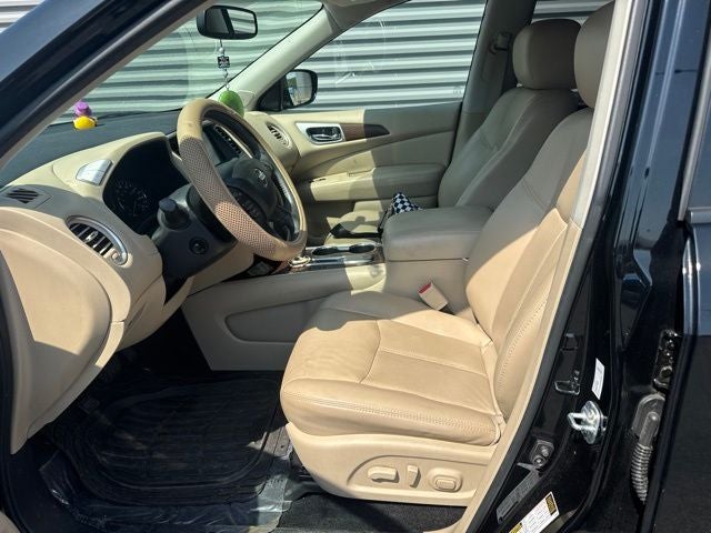 2017 Nissan Pathfinder Platinum