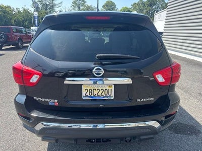 2017 Nissan Pathfinder Platinum