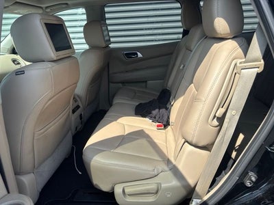 2017 Nissan Pathfinder Platinum