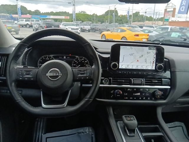 2024 Nissan Pathfinder SL