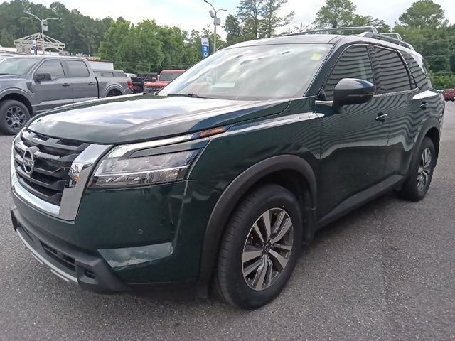 2024 Nissan Pathfinder SL