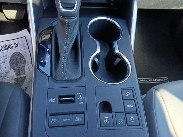 2023 Toyota Highlander L