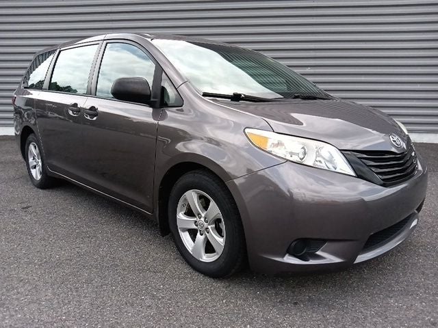 2015 Toyota Sienna L 7 Passenger