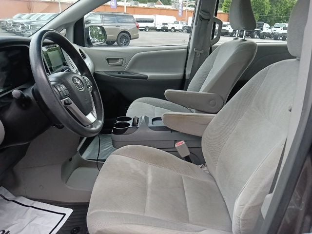 2015 Toyota Sienna L 7 Passenger