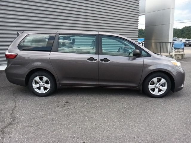 2015 Toyota Sienna L 7 Passenger
