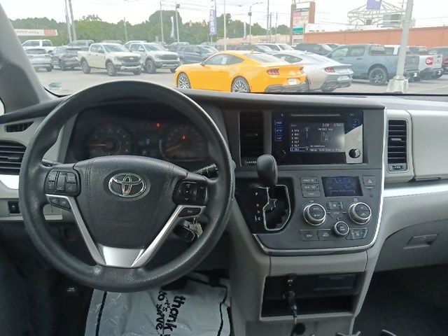 2015 Toyota Sienna L 7 Passenger