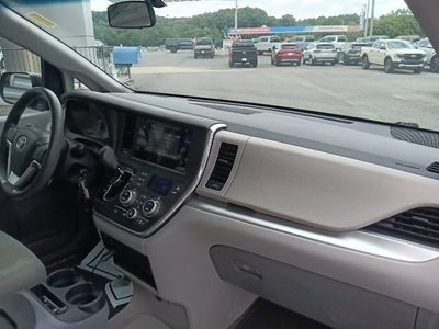 2015 Toyota Sienna L 7 Passenger