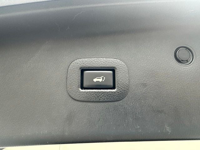 2017 Nissan Armada SV