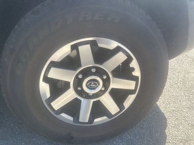 2024 Toyota 4Runner TRD Off-Road