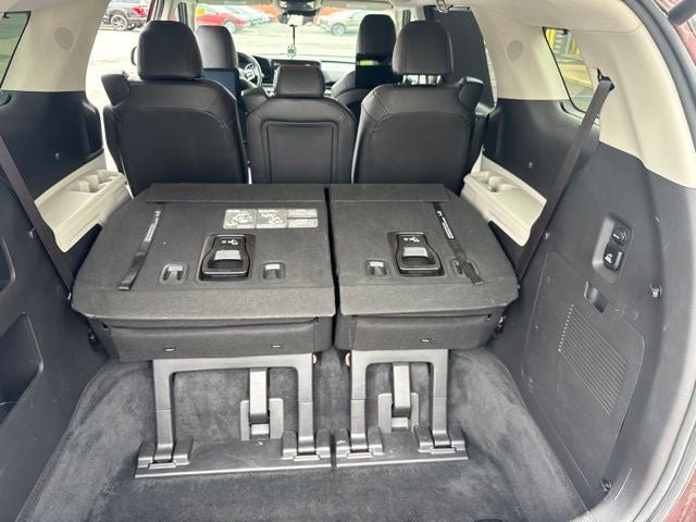 2022 Kia Carnival SX
