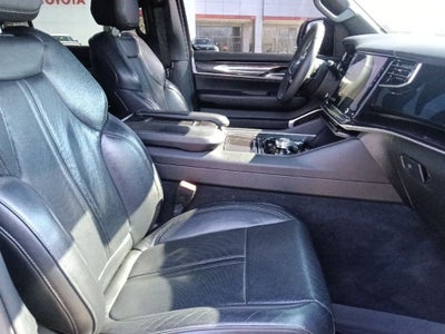 2023 Jeep Wagoneer Base