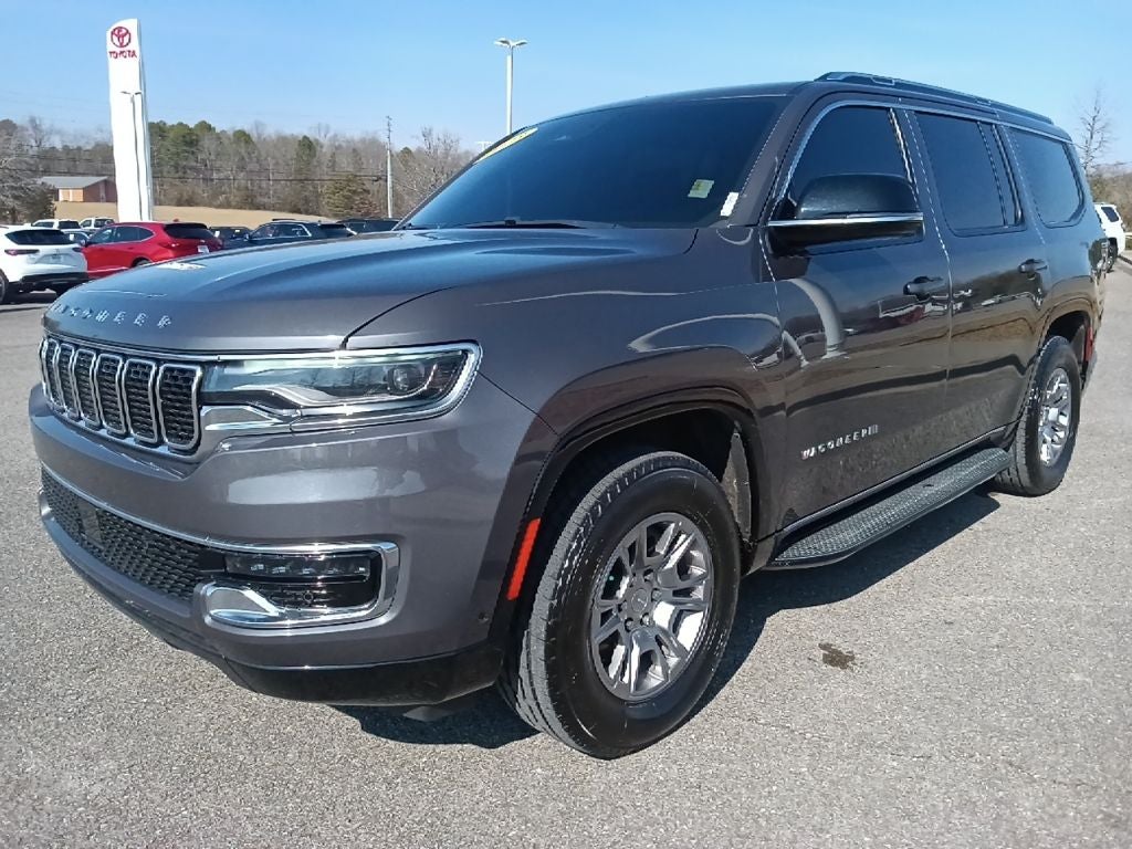 2023 Jeep Wagoneer Base