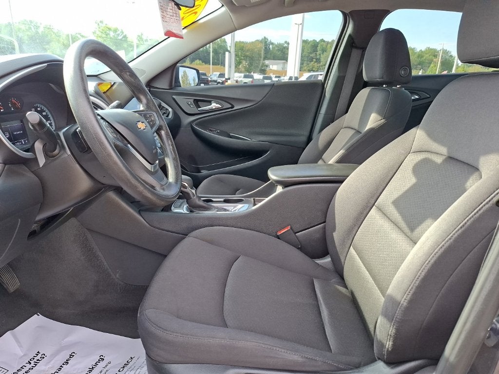 2022 Chevrolet Malibu LS 1LS