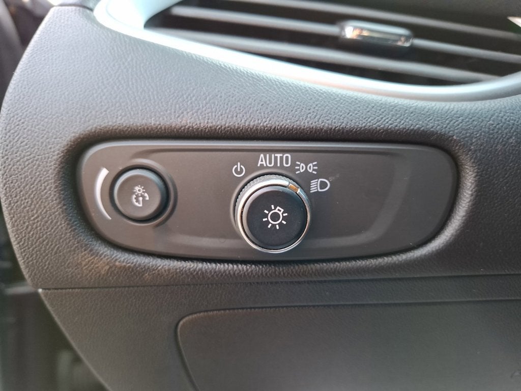 2022 Chevrolet Malibu LS 1LS