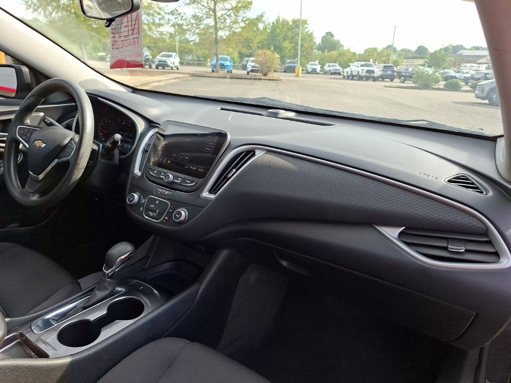 2022 Chevrolet Malibu LS 1LS