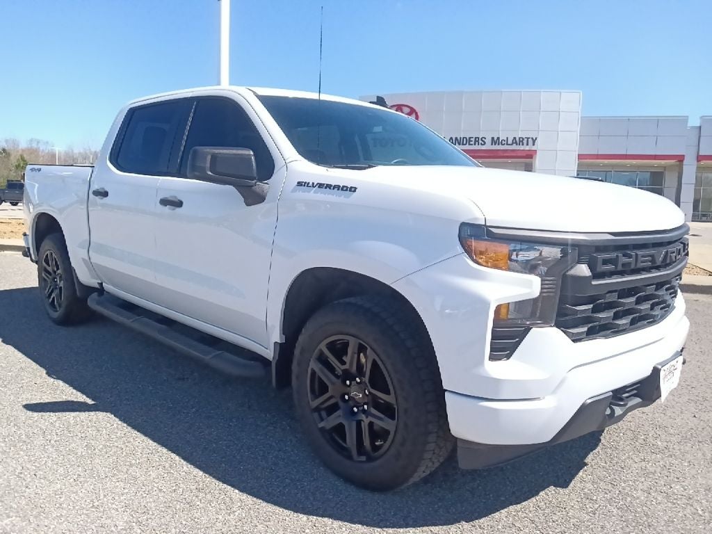 2023 Chevrolet Silverado 1500 Custom