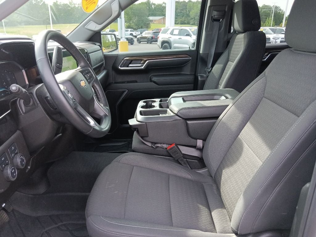 2025 Chevrolet Silverado 1500 LT LT1