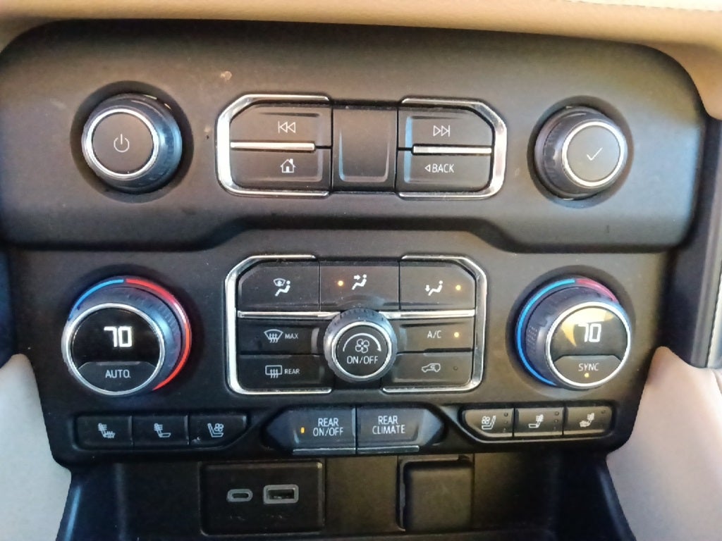 2024 Chevrolet Suburban Premier