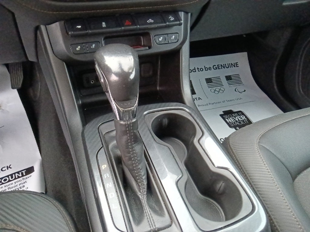 2022 GMC Canyon AT4 w/Cloth