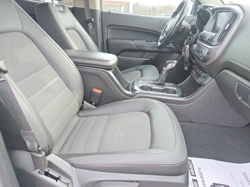 2022 GMC Canyon AT4 w/Cloth