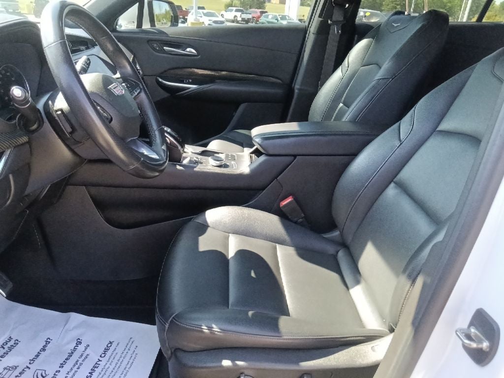 2023 Cadillac XT4 Sport