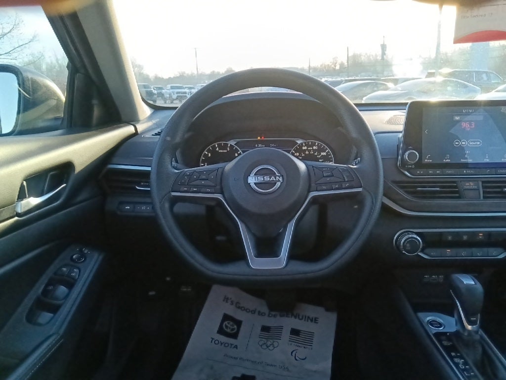 2024 Nissan Altima 2.5 SV