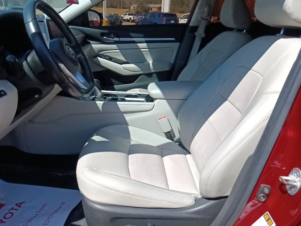 2022 Nissan Altima 2.5 Platinum