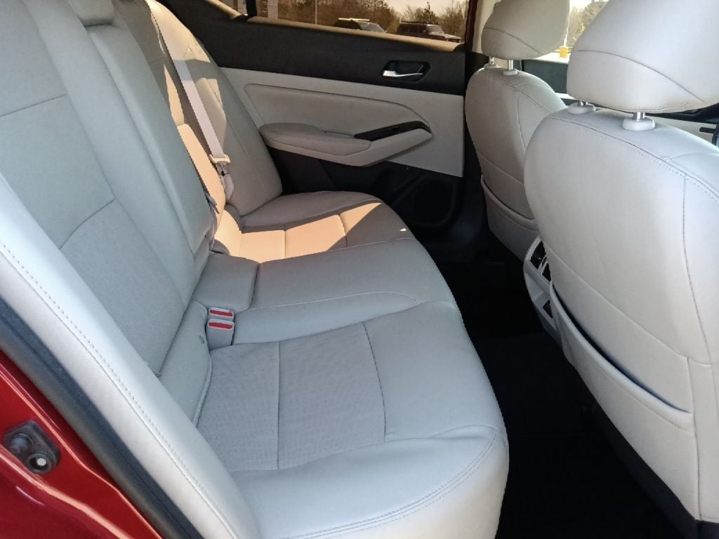 2022 Nissan Altima 2.5 Platinum