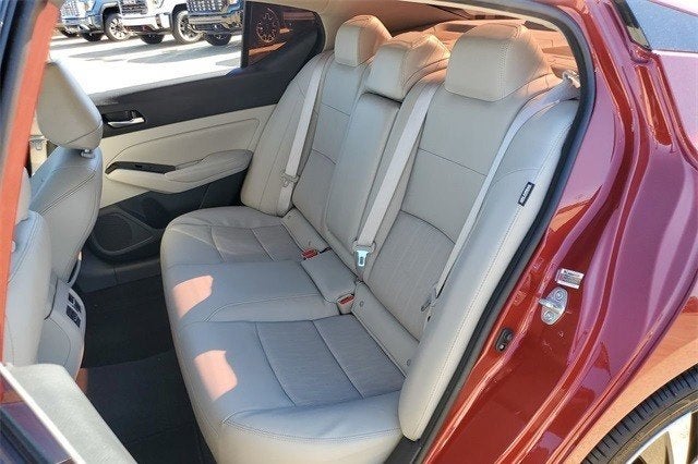 2022 Nissan Altima 2.5 Platinum