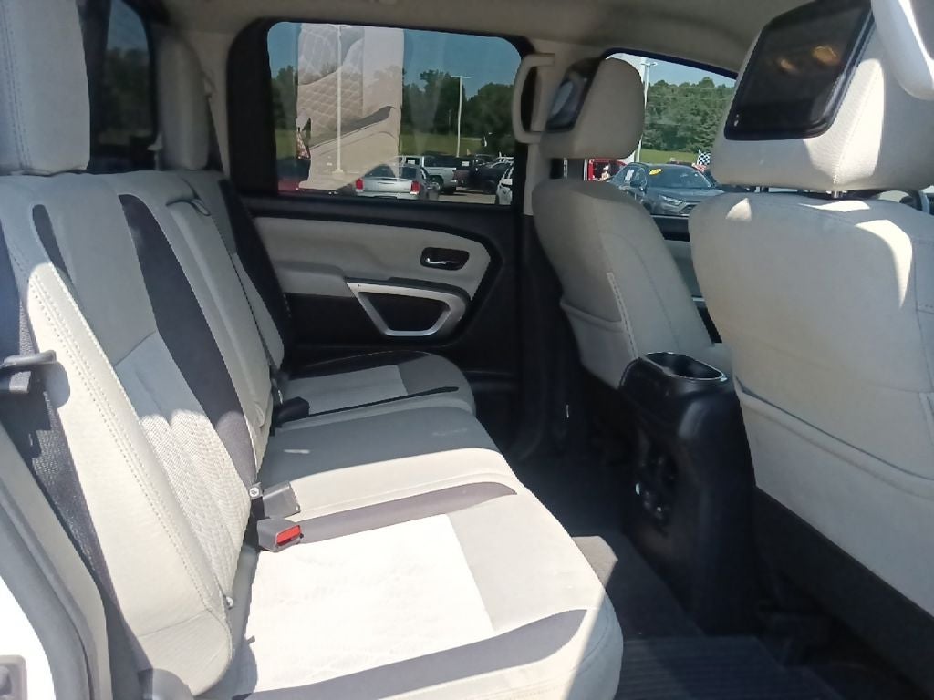 2021 Nissan Titan SV