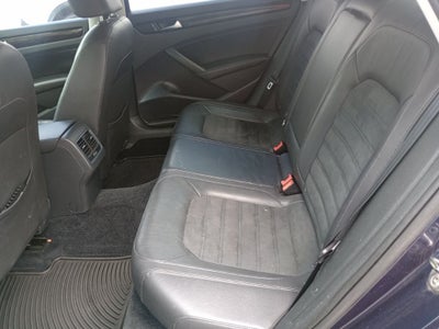 2014 Volkswagen Passat SEL Premium