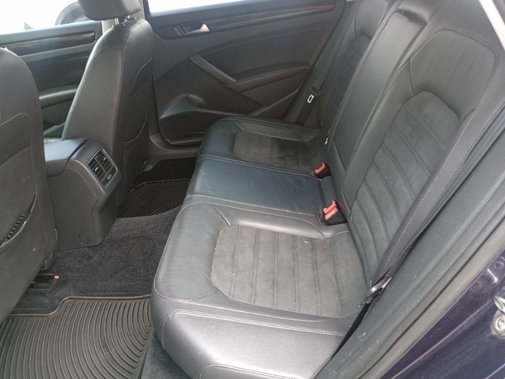 2014 Volkswagen Passat SEL Premium