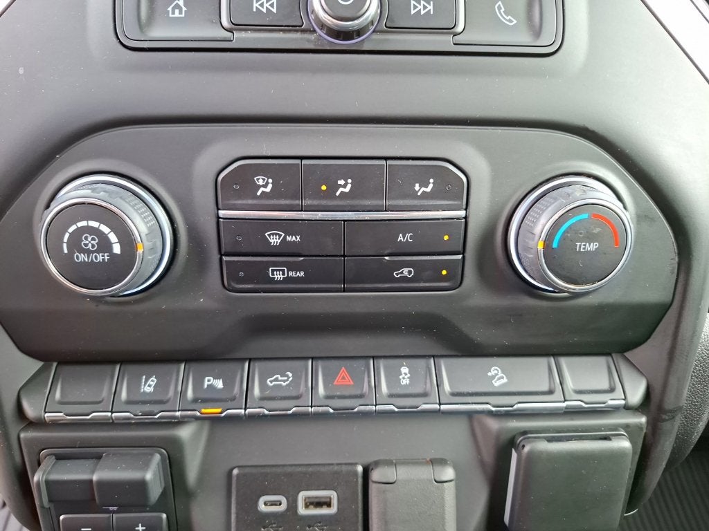 2024 Chevrolet Silverado 2500HD Custom