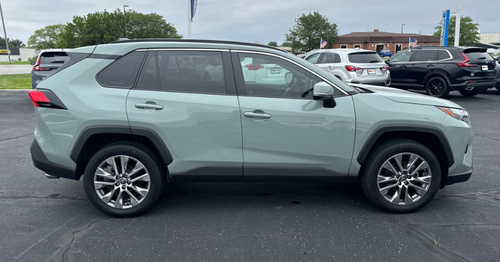 2022 Toyota RAV4 XLE Premium