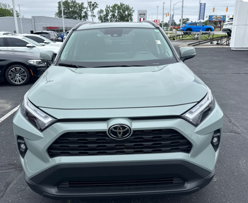 2022 Toyota RAV4 XLE Premium