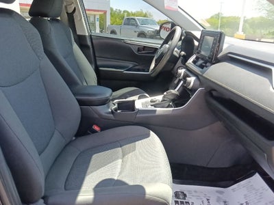 2022 Toyota RAV4 Hybrid LE