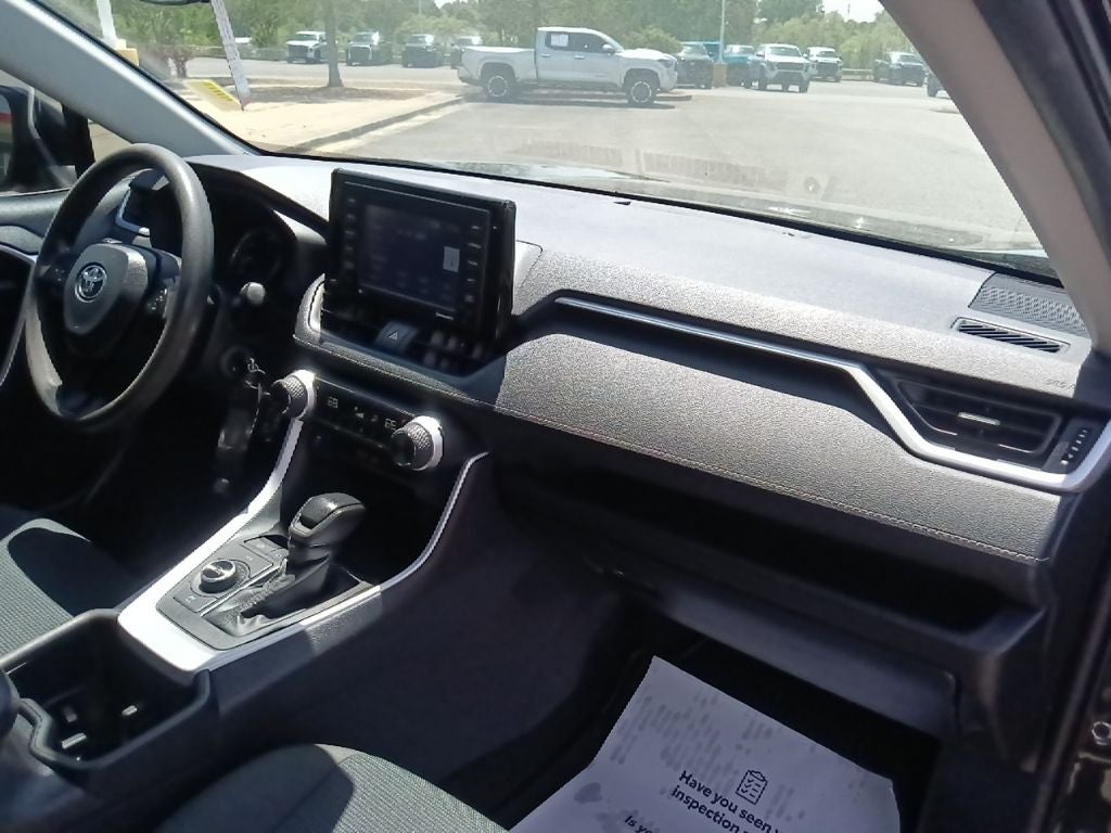 2022 Toyota RAV4 Hybrid LE