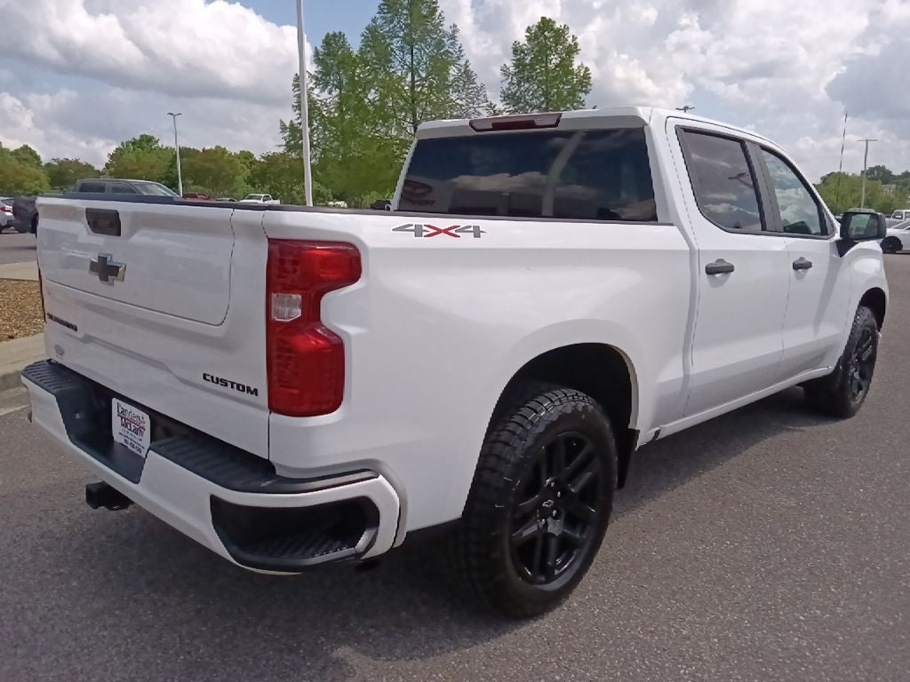 2023 Chevrolet Silverado 1500 Custom