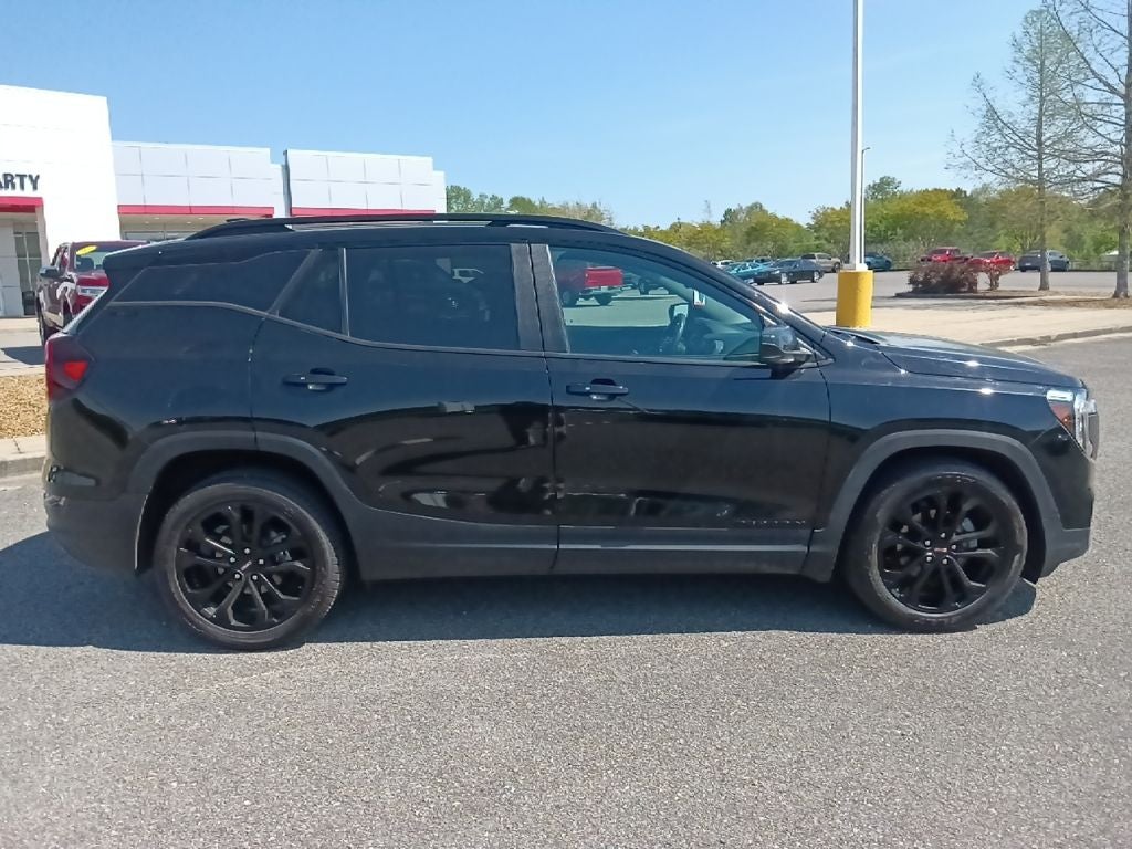 2022 GMC Terrain SLE