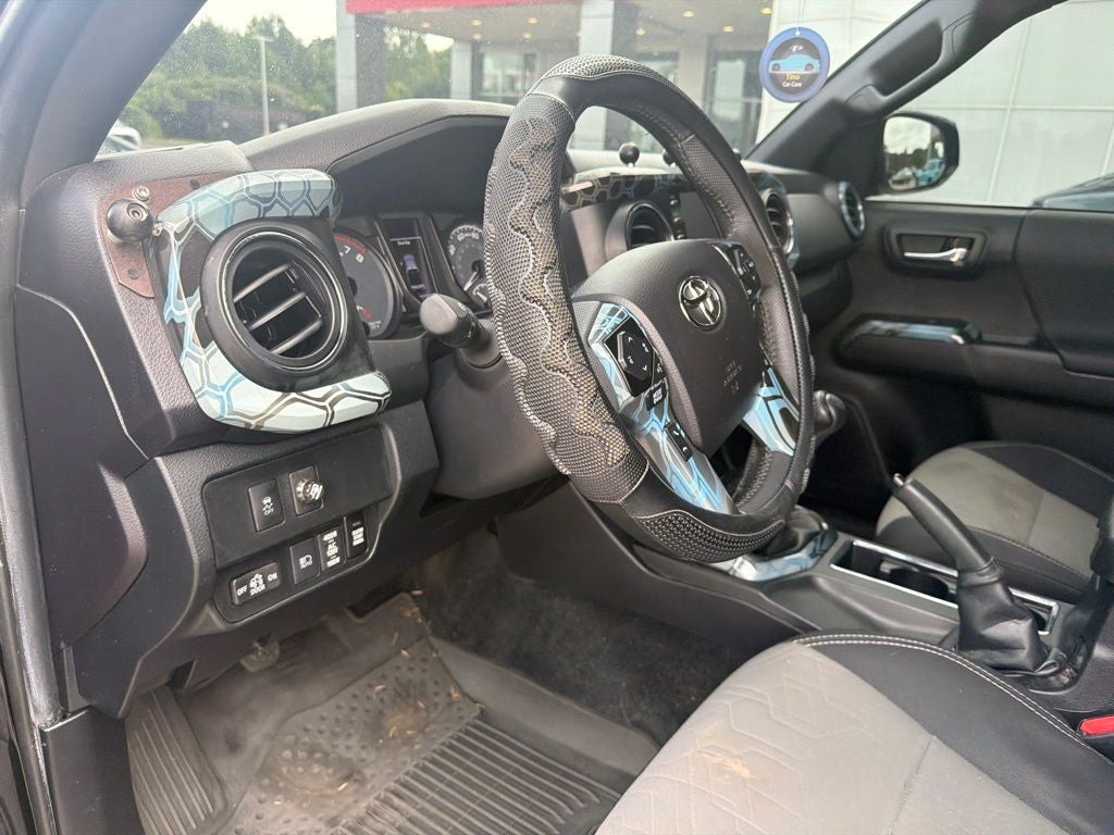 2022 Toyota Tacoma TRD Off-Road V6
