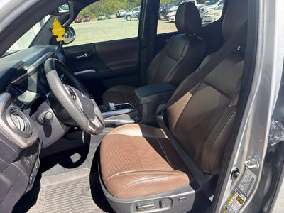 2023 Toyota Tacoma Limited V6