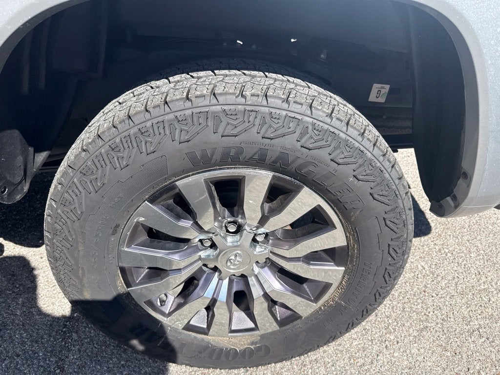 2023 Toyota Tacoma Limited V6
