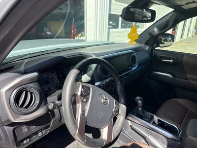 2023 Toyota Tacoma Limited V6