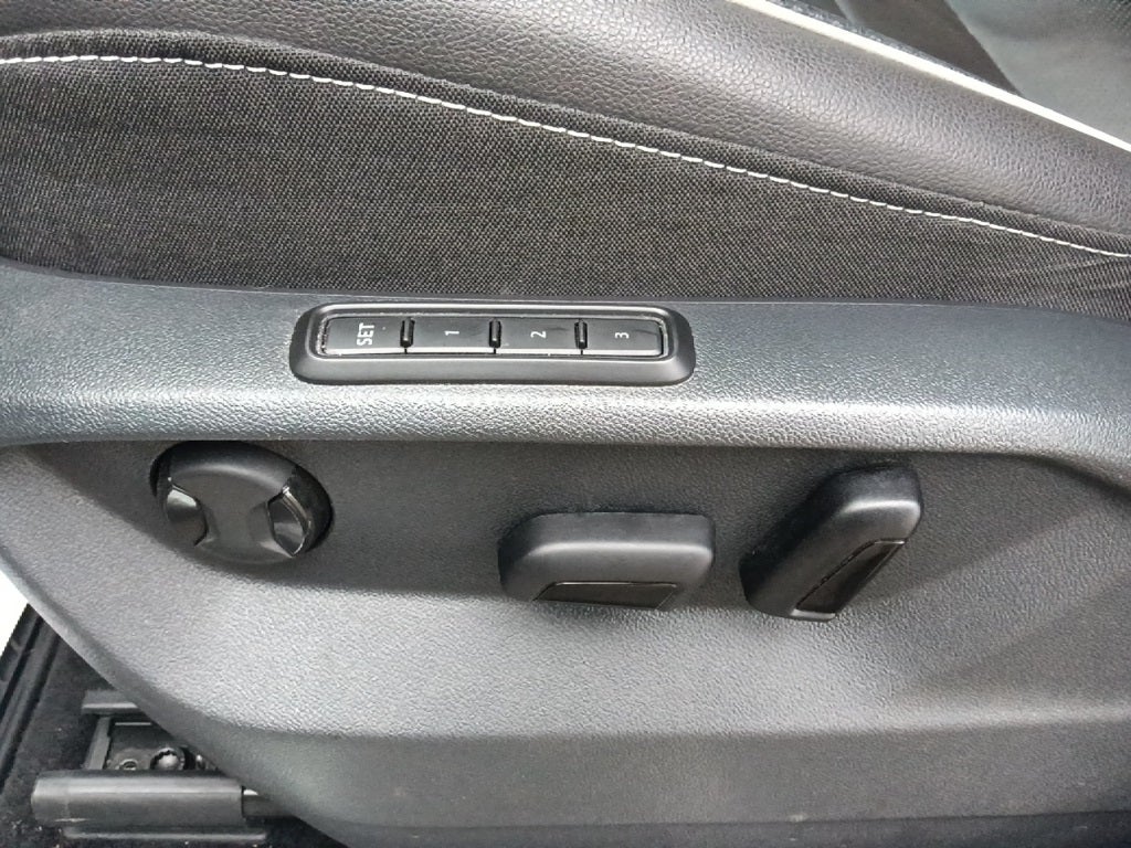 2023 Volkswagen Tiguan 2.0T SEL R-Line