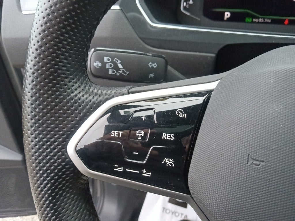 2023 Volkswagen Tiguan 2.0T SEL R-Line